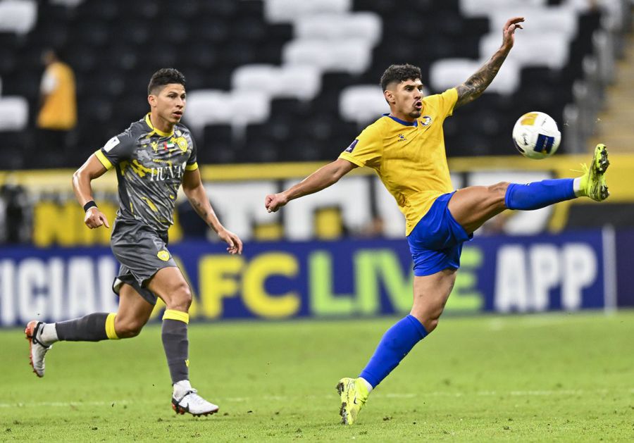 Florinel Coman, in a Qatar match with Al-Gharafa / Photo: IMAGO Gigi Becali announces that he receives a huge sum on the player sold: