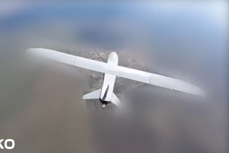 Video Ukraine hit an oil deposit at Sochi. Air traffic has been temporarily suspended