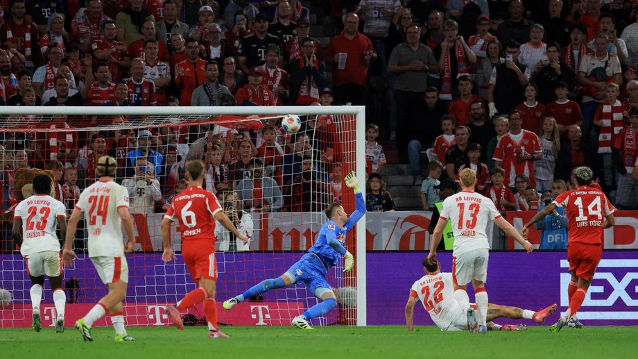 Bayern won 6: 0 for the inauguration of the new Bundesliga season yesterday. This is the first match with the official wire partnership