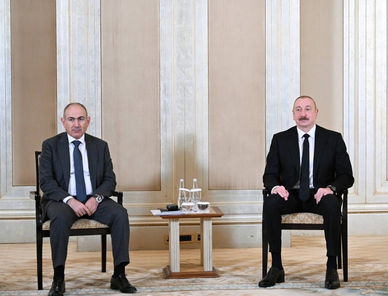 Prime Minister of Armenia Nikol Paszynian and President Azerbaijan Ilham Alijew, Abu Dhabi, July 10, 2025.