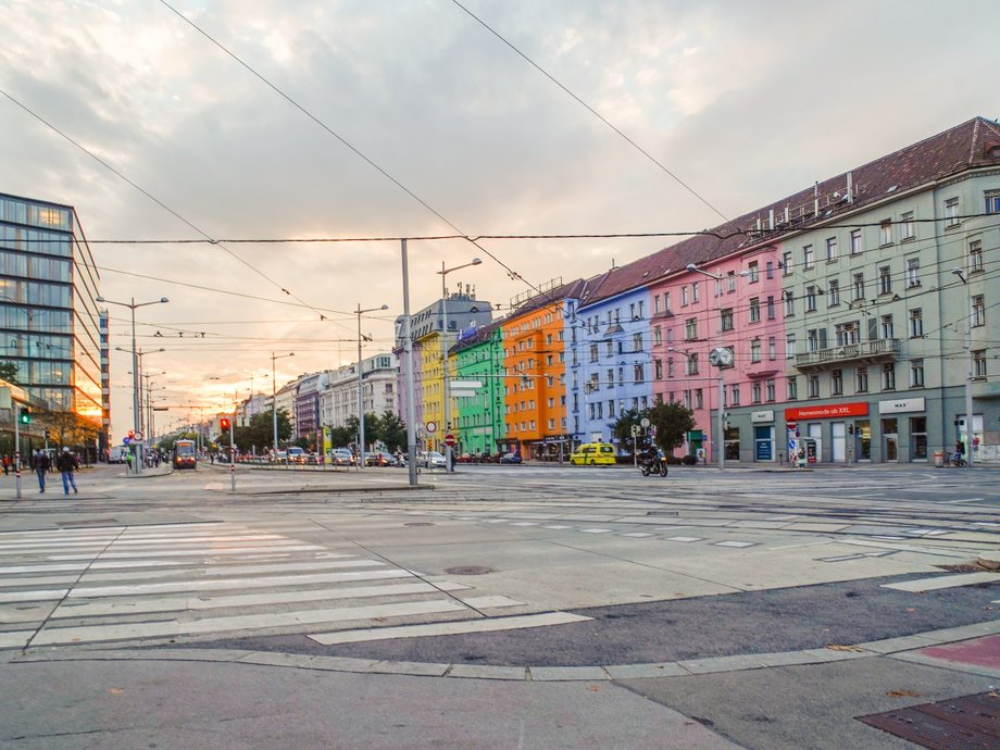 Vienna at dawn - in search of a hotel