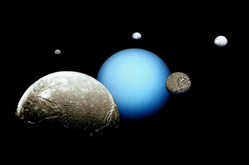 Astronomers discovered a new month of the planet Uranus, whom the ship 