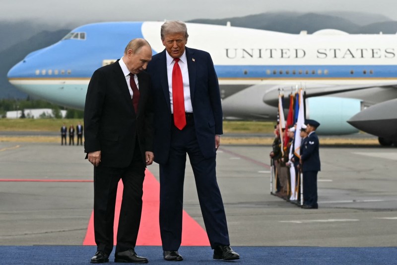 The Kremlin indications for the state media reporting about the Alaska / Applause Summit