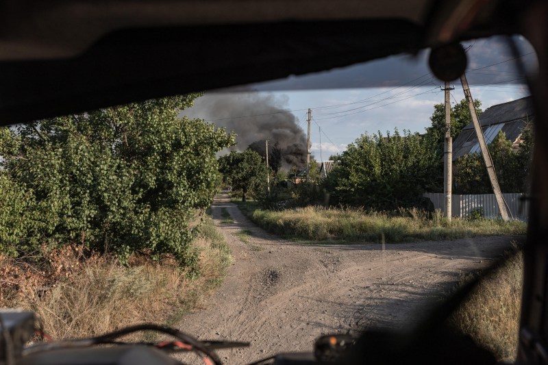 Russia announces that it has dropped 300 drones and attacked Sapsan missile deposits on Ukraine
