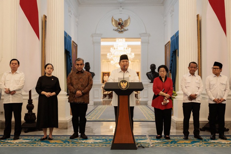 VIDEO MPs salaries were cut into Indonesia, after the violent protests in which five people died