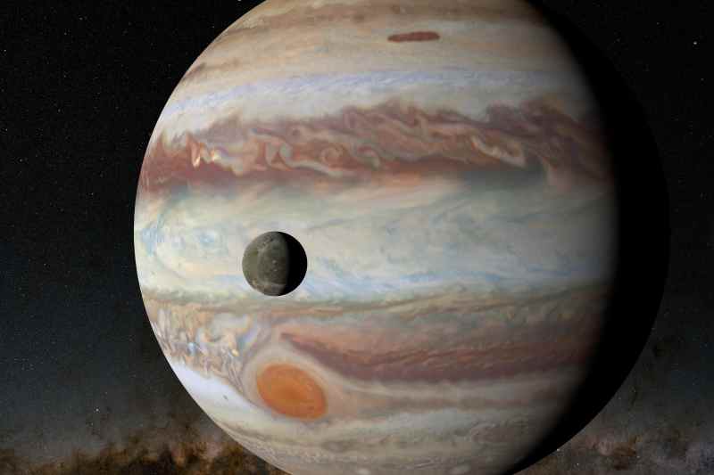 A physicist proposes to use the largest month in the solar system as a huge detector of dark matter