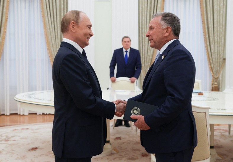 Russian President Vladimir Putin welcomes the special US envoy Steve Witkoff before talks in Moscow, August 6, 2025.