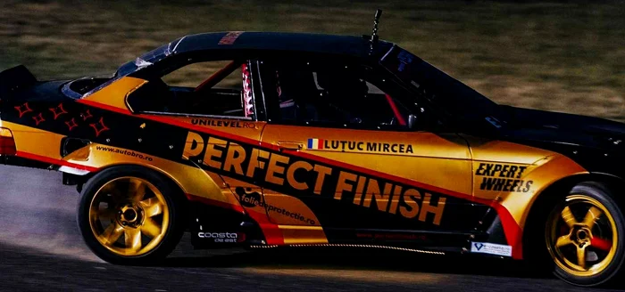 Tires get smoke out at drift races