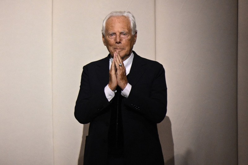 Armani's clothes searches exploded after the death of the fashion designer. Data reported by Great Platforms used