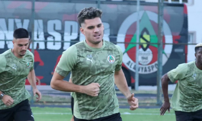 Ianis Hagi, in the workouts at Alanyaspor Photo/Twitter@Alanyaspor
