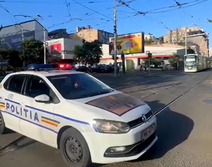 Police crews were sent there to deviate traffic / photo source: video capture