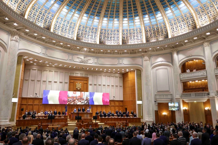 Some politicians respond to conspiracy theories photo Inquam Photos / Octav Ganea