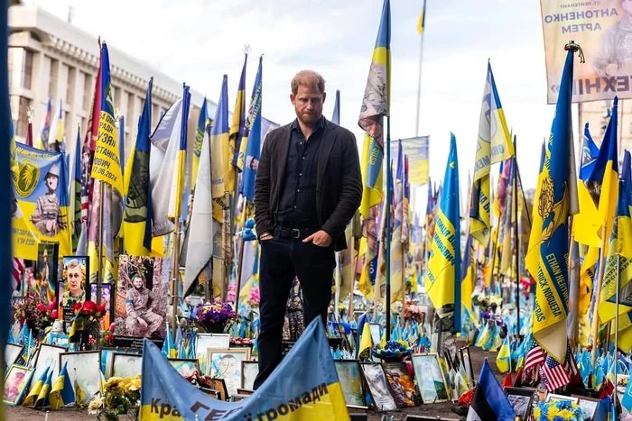 Prince Harry laid a wreath at the memorial of the victims of the war. Photo: x/@warpolitics24