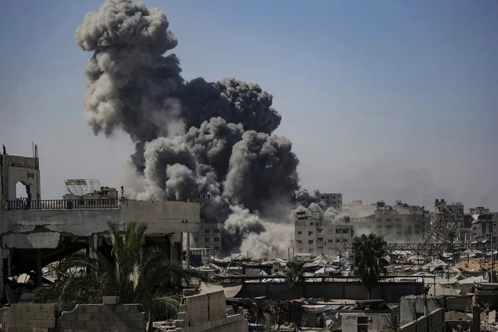 Israeli bombardments in the city of Gaza PHOTO EPA-EFE