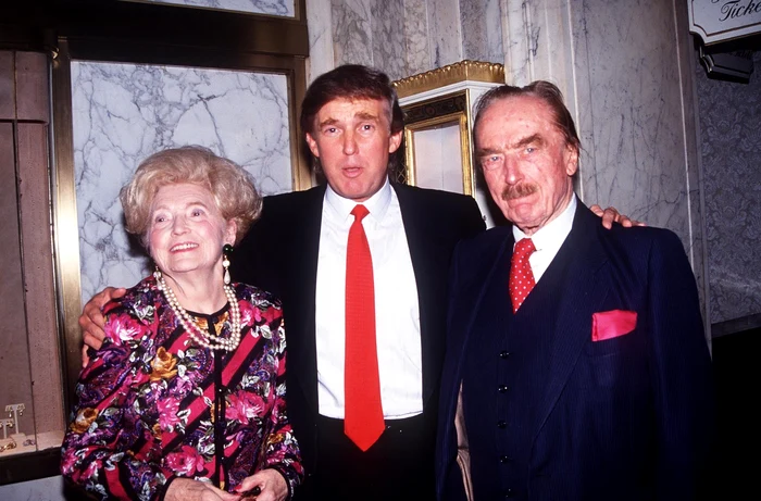 Donald Trump next to his parents Photo Archive Adevărul