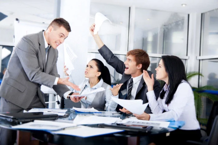 The young people in Romania complain about the working conditions. Photo: Shutterstock