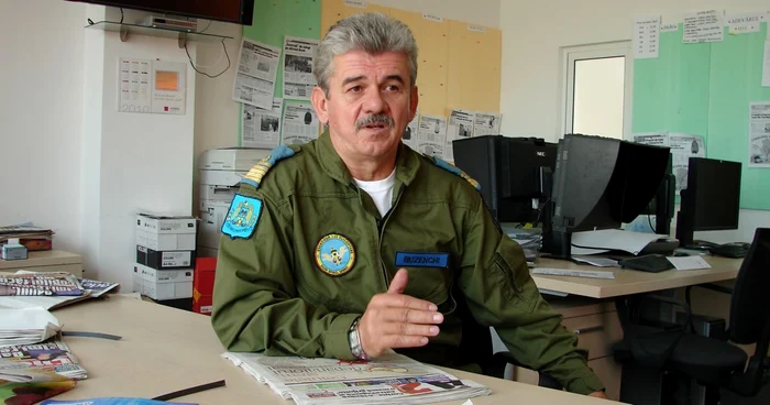 Captain-Commandor Laurențiu Buzenchi explains why the Russian drone was not destroyed. Foto: Adevărul
