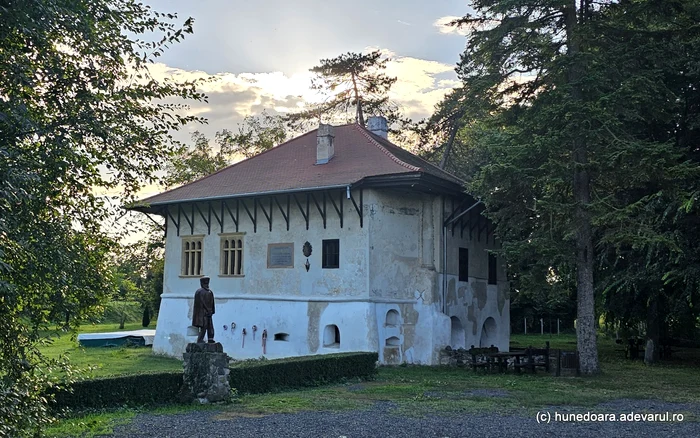 The red bastion of Ilia. Photo: Daniel Guță