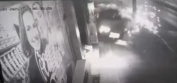 The accident was surprised by the street video cameras. Photo: video capture