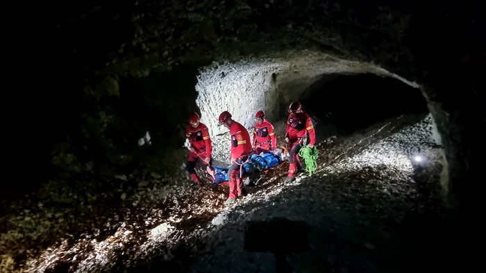 Salvamont Romania teams found a dead person on the mountain: Facebook / Salvamont