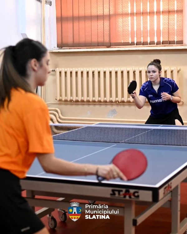 Table tennis, semifinal girls photo: Slatina City Hall