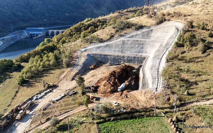 Robești tunnel. Photo: Daniel Guță. TRUTH