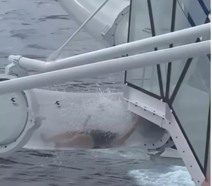 Woman stuck in photo slide: video capture