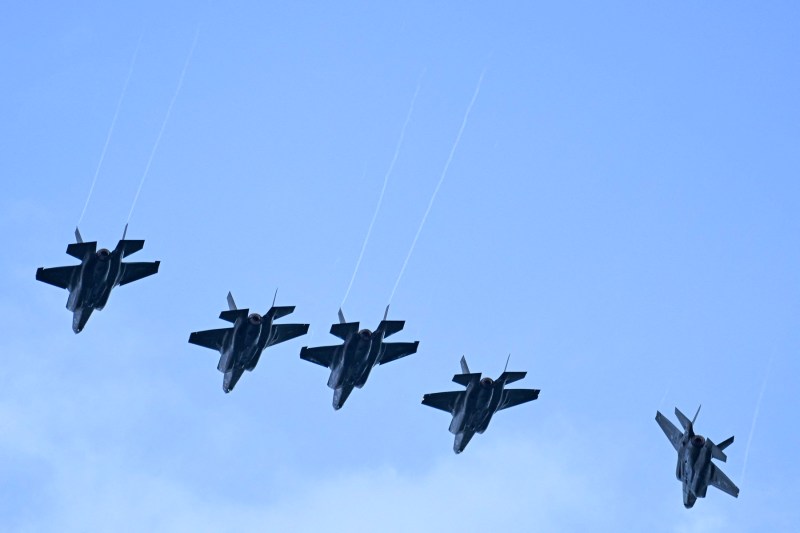 Zelenski says Russia has attacked Poland with 92 drones