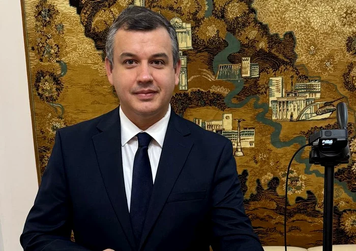Euporlamentar Eugen Tomac voted in Bucharest, at the Embassy of Moldova: Facebook