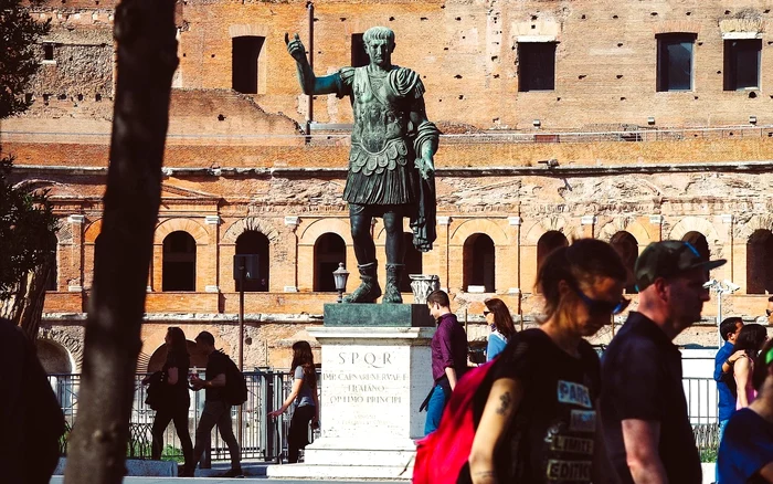 Emperor Trajan, honored in both Italy and Romania. Photo: pixabay.com