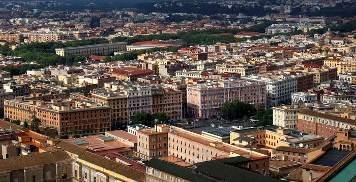 Rome (Lazio) The most populated region of Romanians in Italy. Pixabay.com