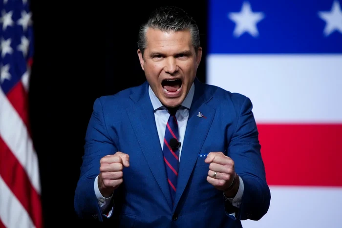 Hegseth supported his speech in front of hundreds of high profimia high photo officials