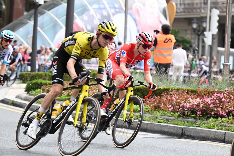 Jonas Vingegaard (in red) and the coequiter Sepp Kuss Photo: Imago Images Stage without a winner in the Spanish Tour