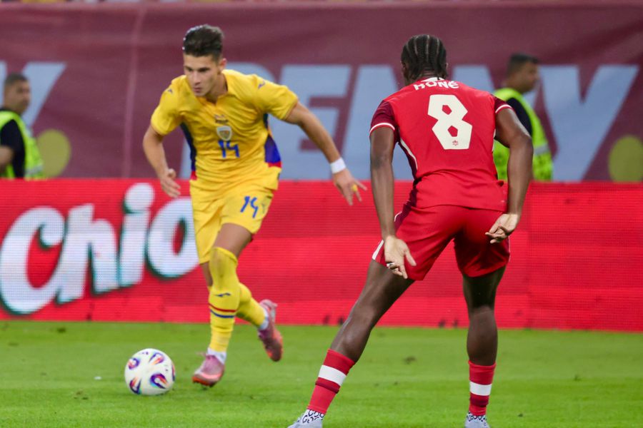 Alexandru Dobre will keep with Cyprus the position of holder obtained in Romania - Canada Photo: Ionuț Iordache (GSP) Mircea Lucescu is preparing a totally unexpected start team for the match with Cyprus »again, without FCSB players in the first