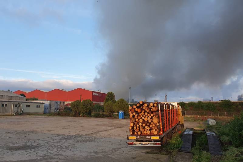 Video explosion followed by fire at a factory in Sebeş. Four people were injured / the red intervention plan was activated