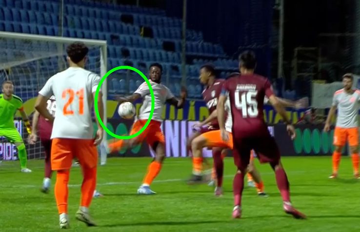 Camara, sanctioned for henț in Metaloglobus - CFR / PHOTO: Capture @Prima Sport 1