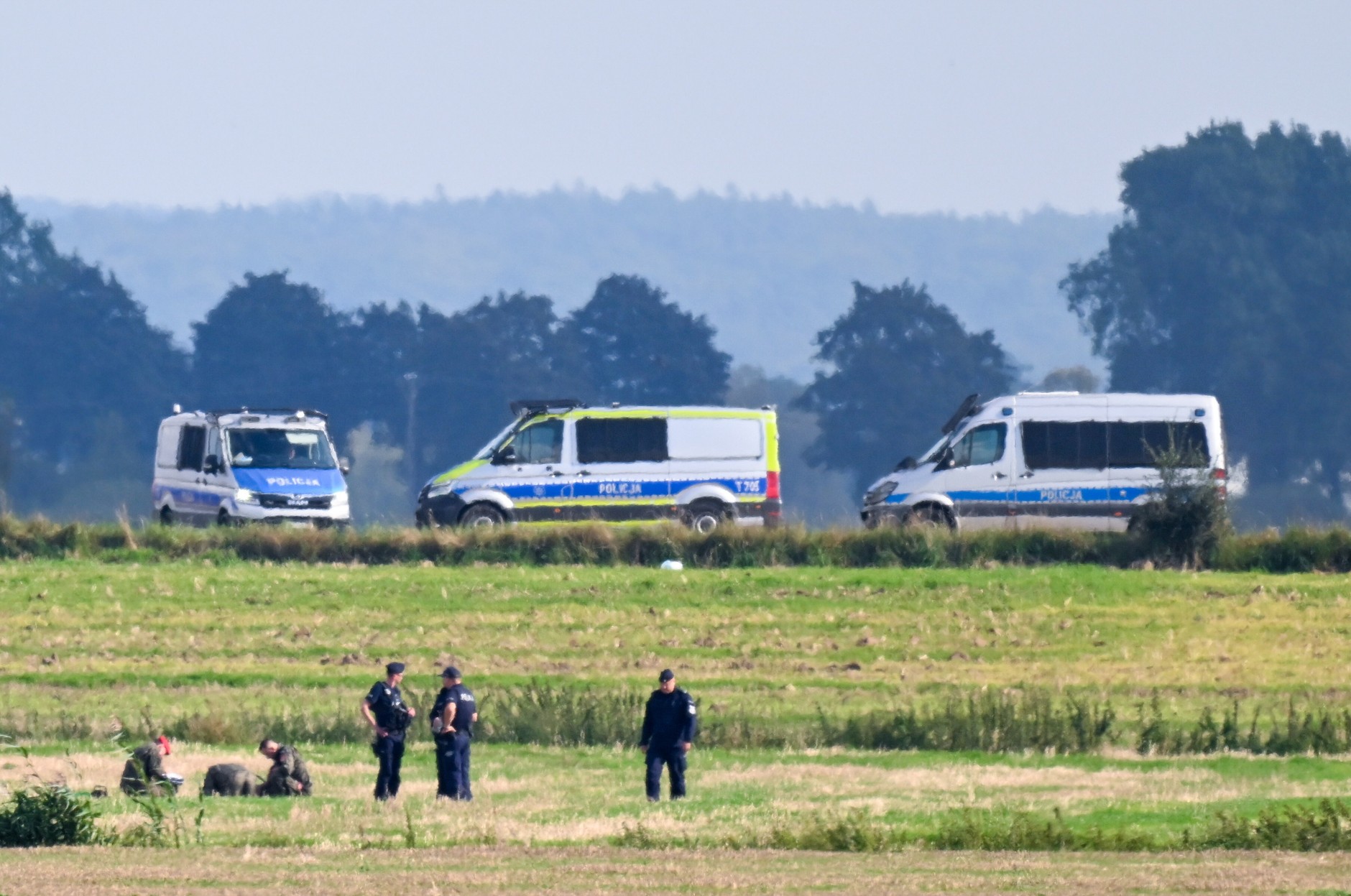 Services at the fall of the Russian drone in Oleśno, September 10, 2025.