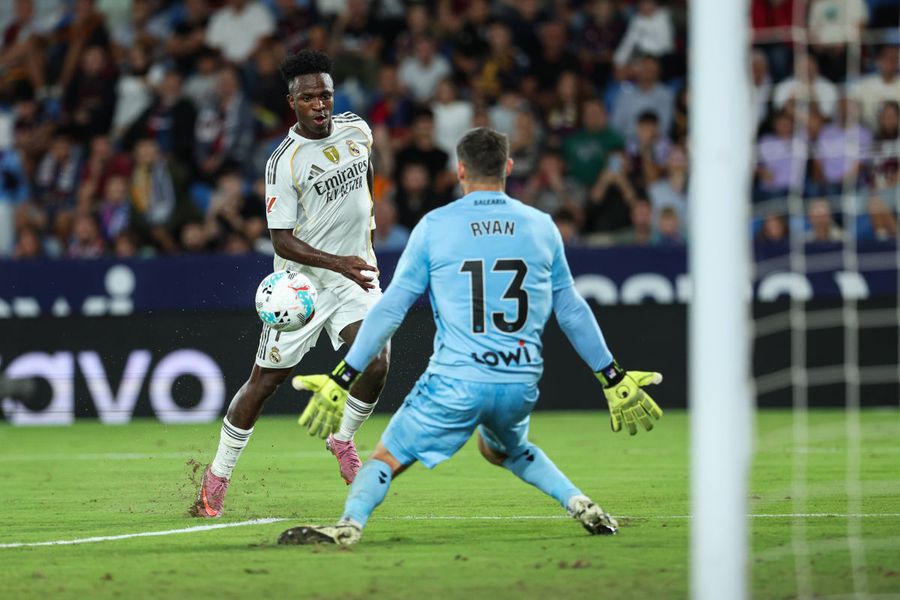 Vinicius Jr.'s magical shot with which he scored the third goal in this championship for Real Madrid / Photo: Imago Atletico Madrid - Real Madrid, Derby in Stage 7 to La Liga