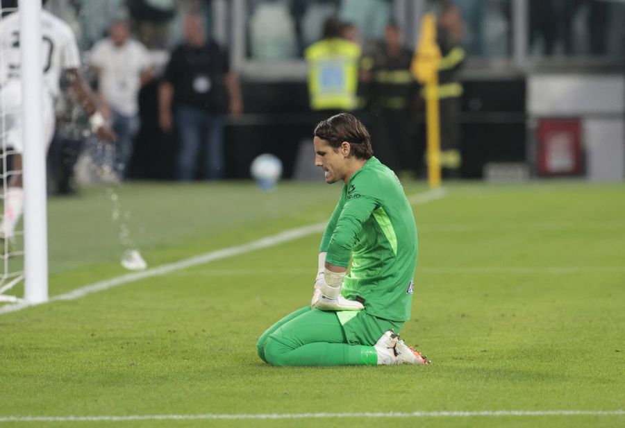 Allianz Chivu's migraine!