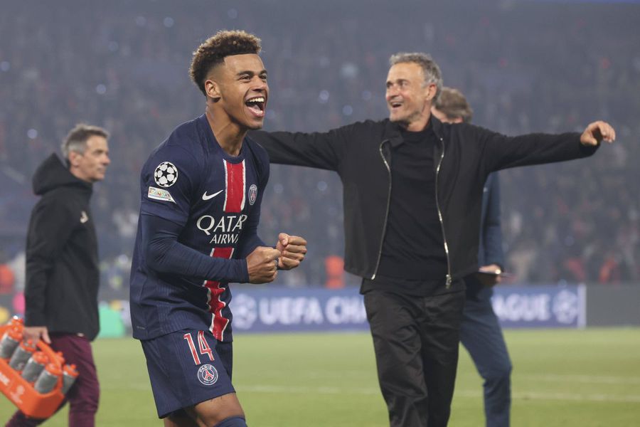 Coach Luis Enrique and Desire two celebrate the triumph in the Champions League with PSG / PHOTO: IMAGO We have the short list for Golden Boy »PSG, Barcelona, Real Madrid and Arsenal have two of the 10 candidates