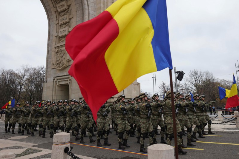 The Minister of Defense does not believe that there are among the general 