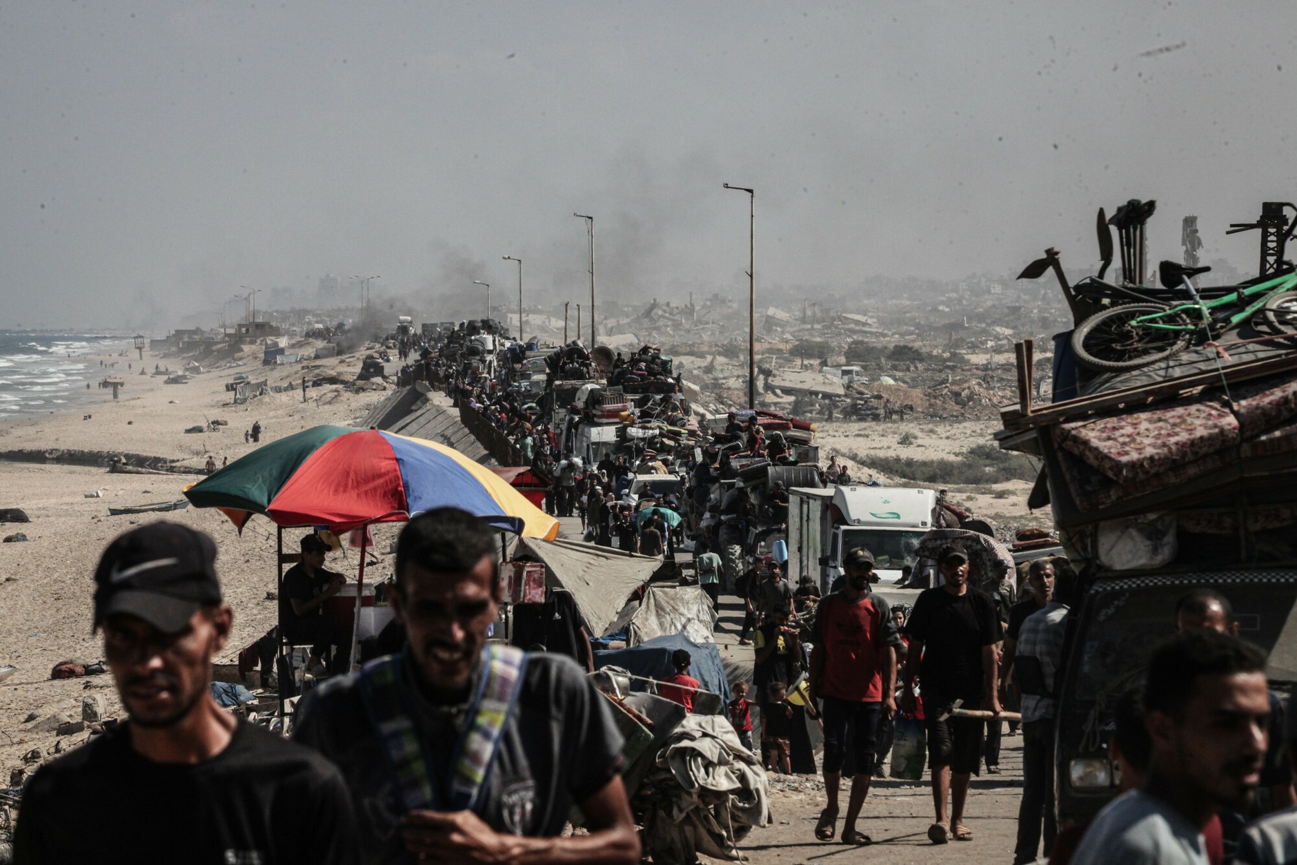 Resettled Palestinians escaping from the northern part of the Gaza Strip