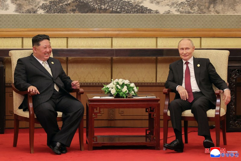 Video what he did, with great care, Kim Jong's team, after the North Korean leader met with Vladimir Putin