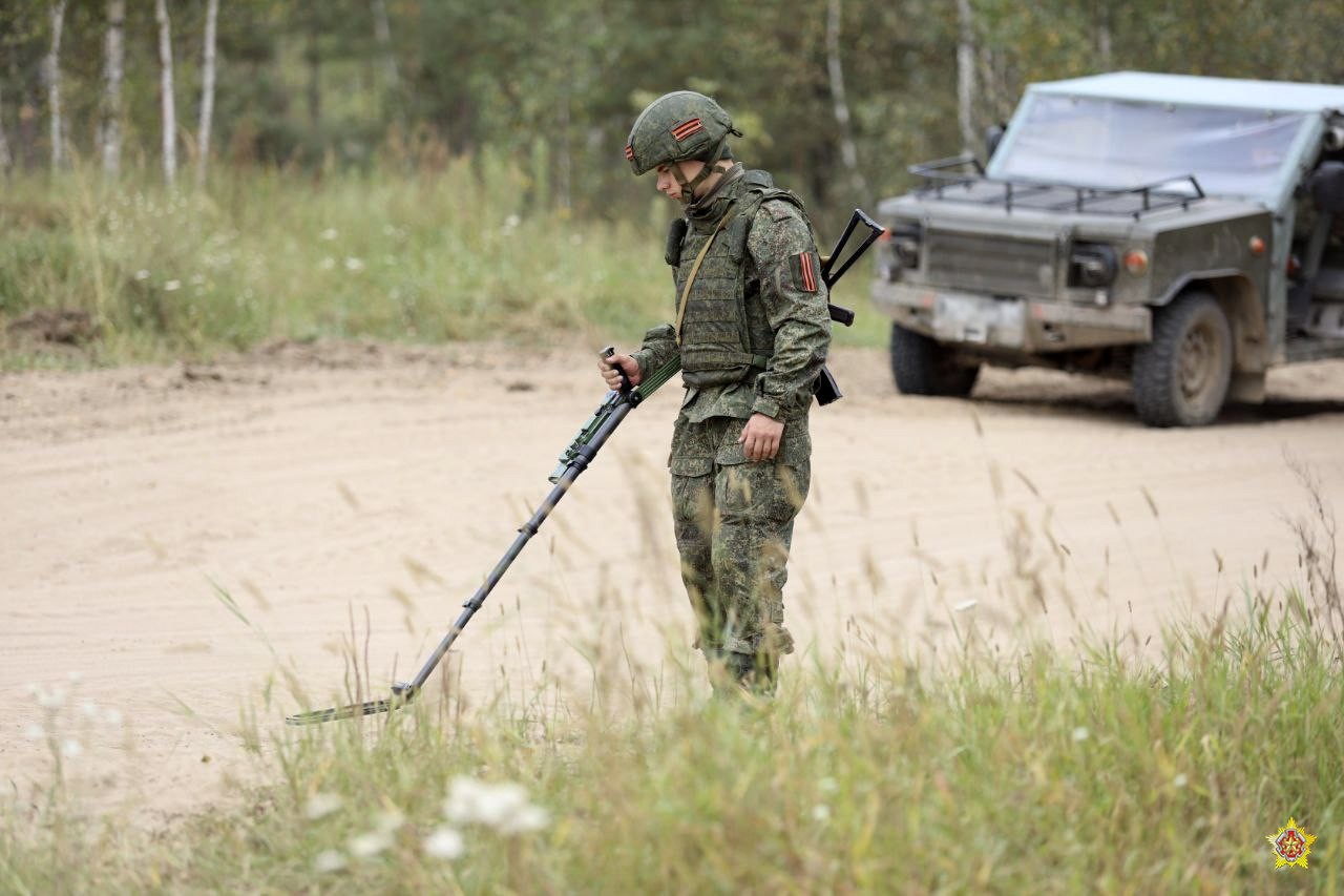 Zapad-2025 maneuvers. Belarusians showed photos from the training ground