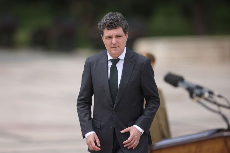 Video how Nicușor Dan explains the decision not to go to the UN General Assembly. 