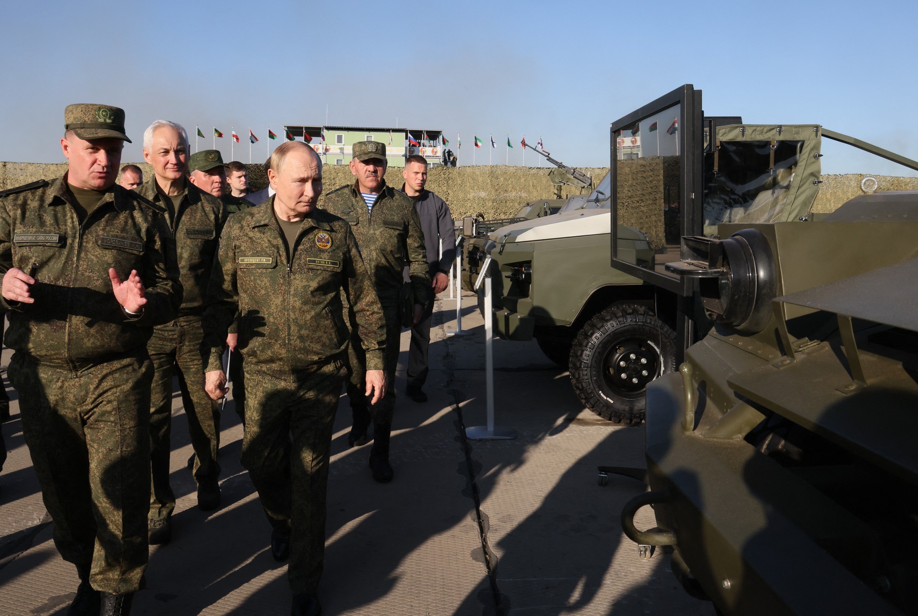 Vladimir Putin watches the exhibition of military equipment during joint inspections of Russian-Belarusian military exercises ZAPAD 2025, September 16, 2025.