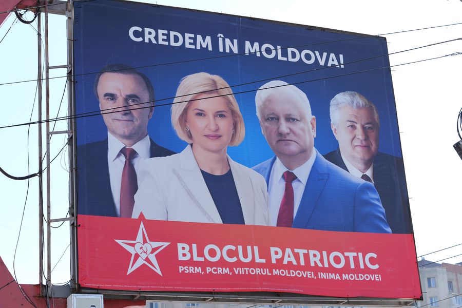 Alegeri parlamentare în Republica Moldova. Foto: Andrei Furnigă, GSP Moldova votează în tăcere » Ce a descoperit GSP în Chișinău: kickboxerii Kremlinului și AI-ul, armele lui Putin împotriva UE