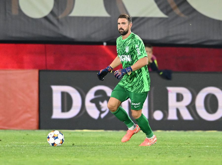 Alessandro Micai, CFR goalkeeper, © Photo: Flaviu Buboi / Sport Pictures The 7th departure in two days at CFR Cluj »Mandorini offers him any chance