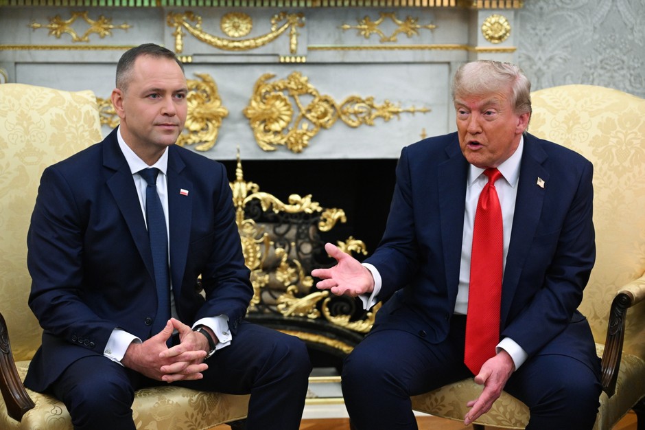 President Karol Nawrocki and US President Donald Trump at a meeting at the White House in Washington, September 3, 2025.