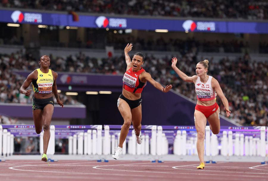 Dianji Kambudji crossing the first finish line in the 100 mg final at CM 2025 Photo: Guliver/Gettyimages The surprising world champion at 100 meters fences from Tokyo followed his sister on the track but now is better than she